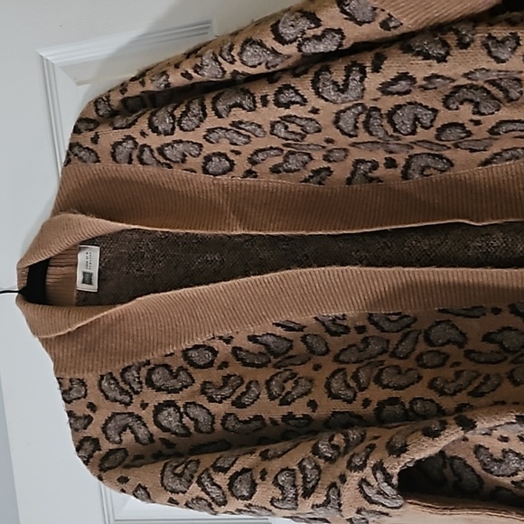 Cheetah Cardigan - Picture 4 of 4
